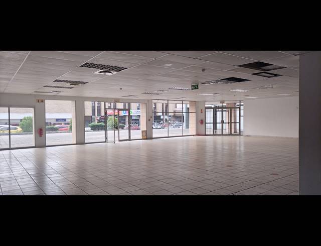 250M² BUSINESS CENTRE TO LET IN SONHEUWEL